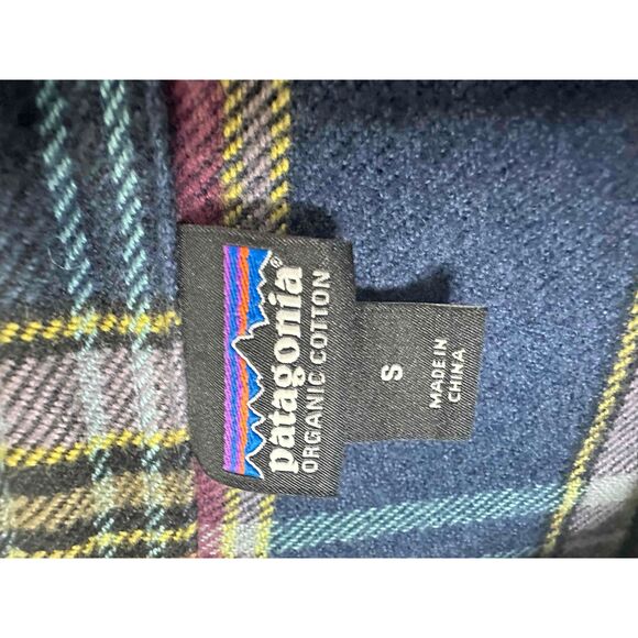 Patagonia Shirt Womans Size Small Blue Plaid Long Sleeve Button Down Flannel Fit - Picture 2 of 11